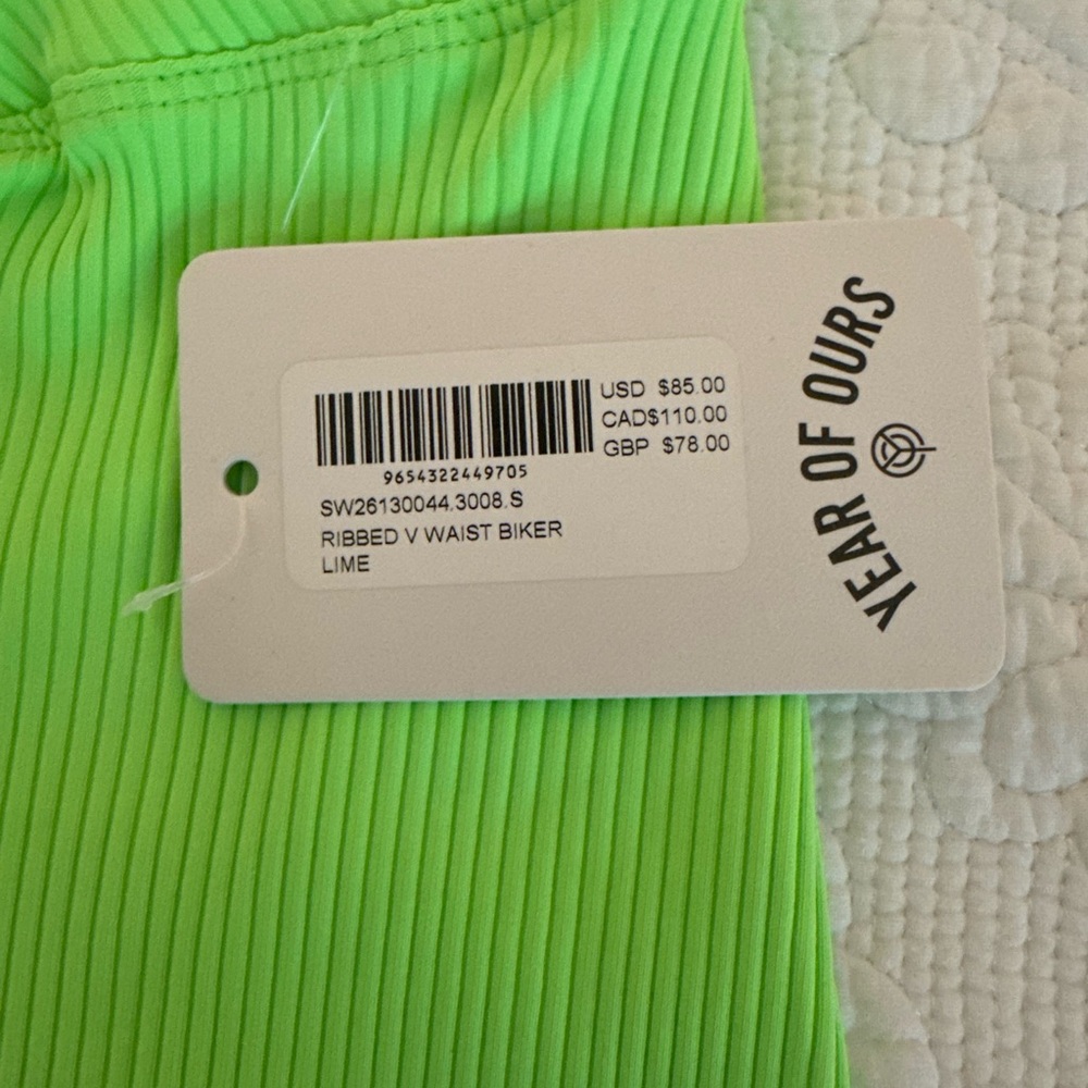 Year of Ours Ribbed V-Waist Biker - Lime size M NWT